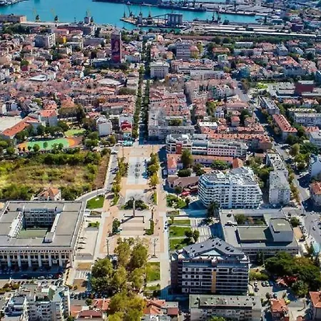 Super Luxury 아파트