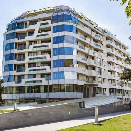 Super Luxury Burgas City